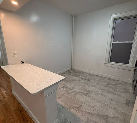 3rd image of 355 Prospect Ave #1