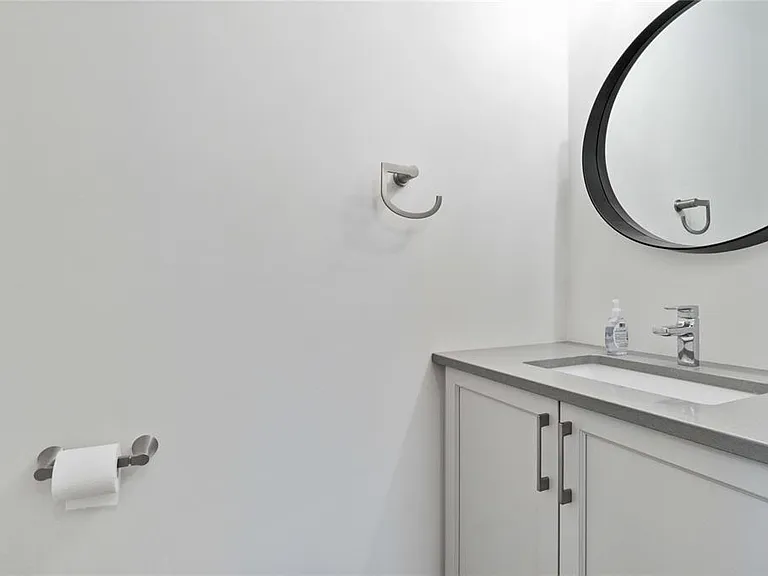 608 Sweetbay Cres #3 — Photo 8