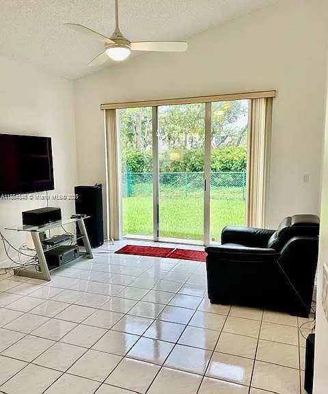 824 Savannah Falls Dr — Photo 5