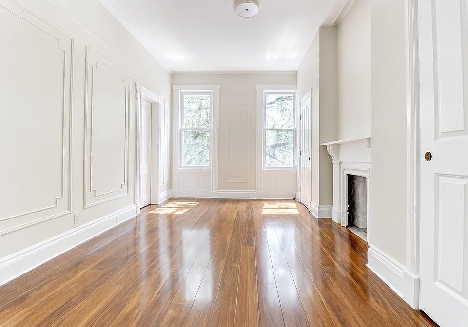 1st image of 215 Weirfield St #3
