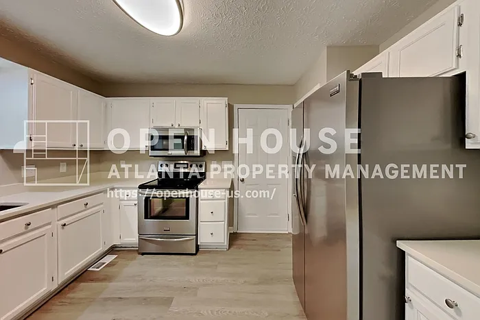 3468 Erin Gln NW — Photo 8