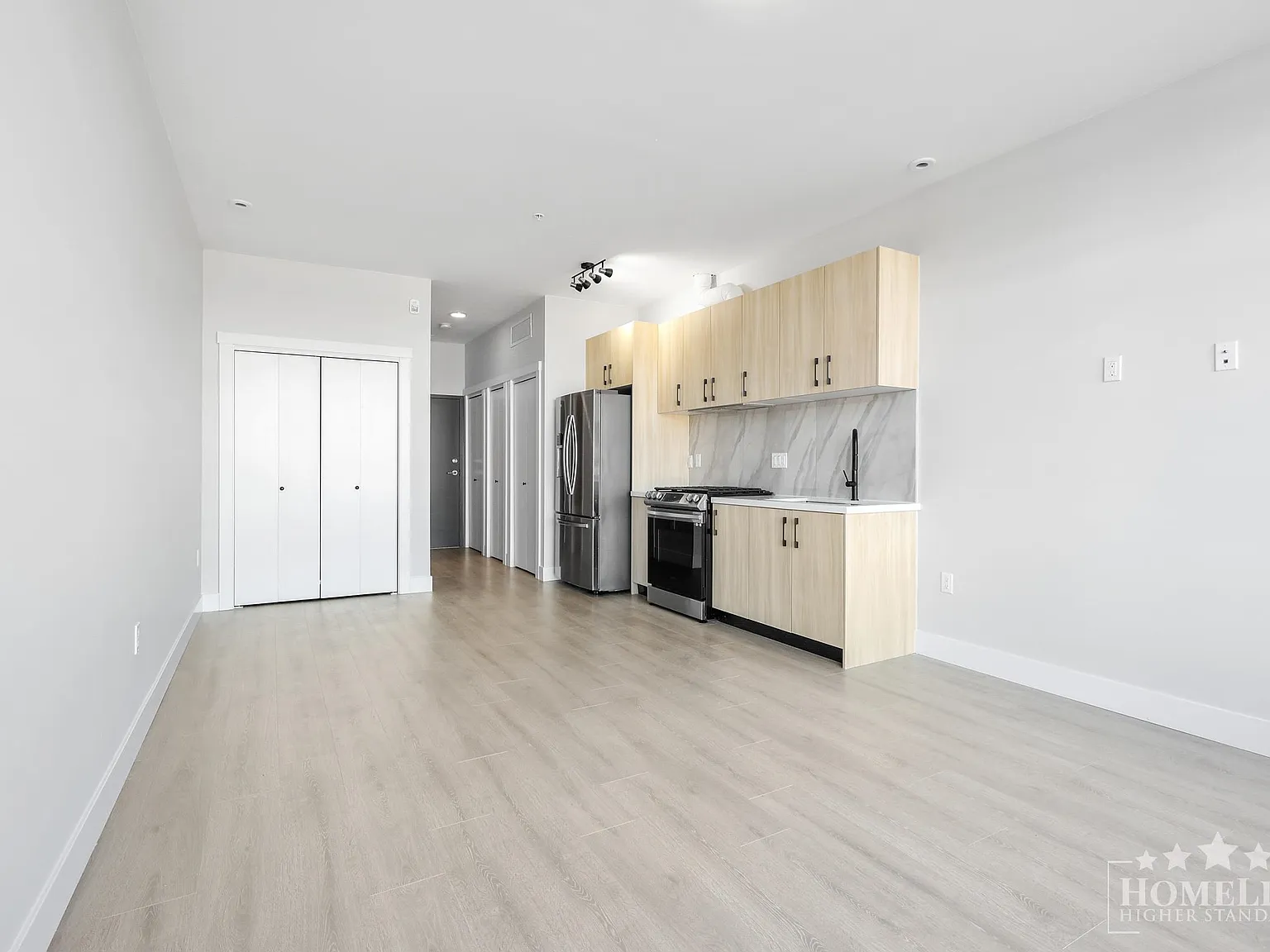 Studio, 410 sqft, $1,500 — Photo 3