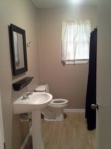 2nd image of 204 Marie Louise St