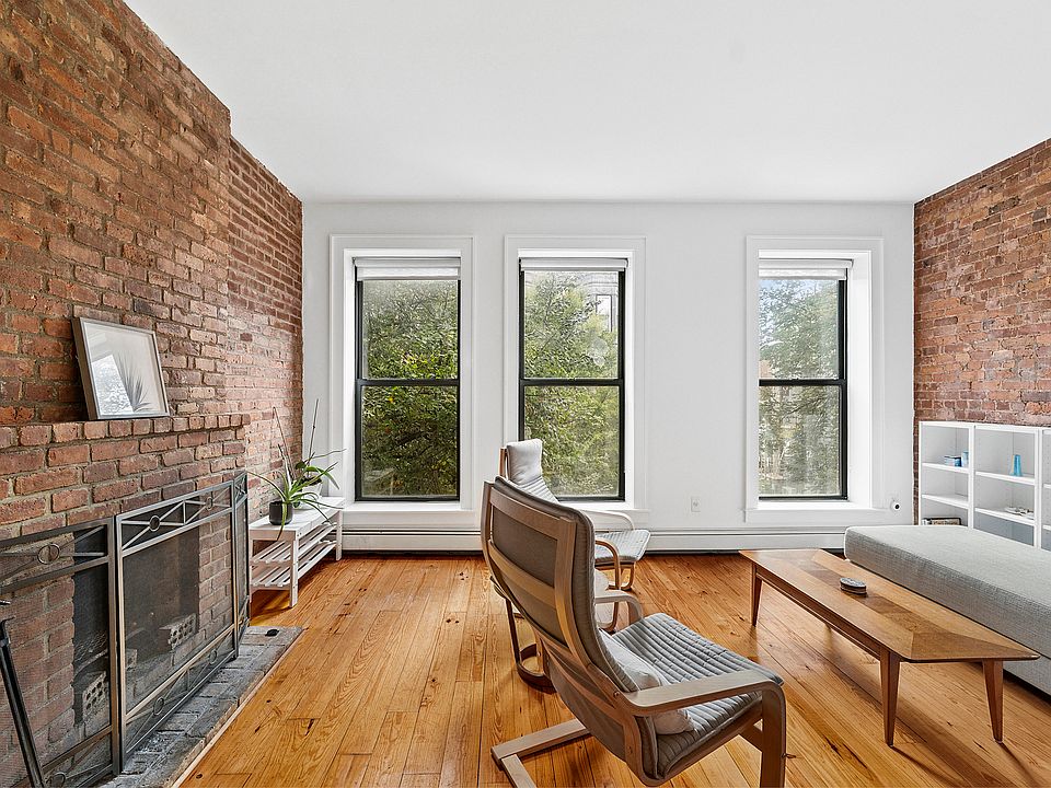 1st image of 361 12th St APT 3