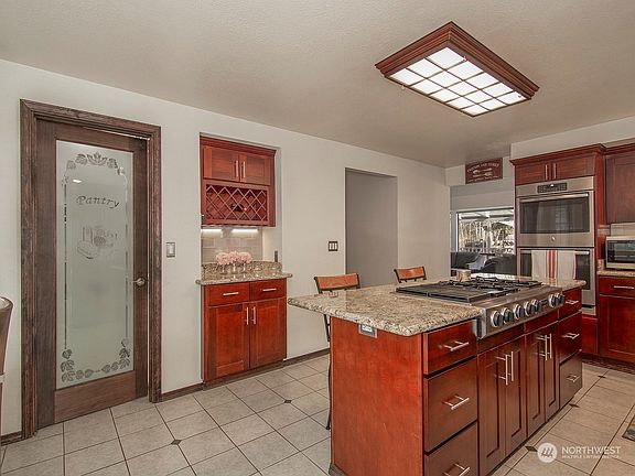 3rd image of 2805 36th St SE