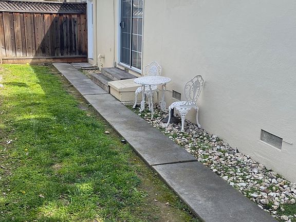 4th image of 1624 Grace Ave