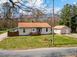 356 Old Fall River Rd, Swansea, MA 02777