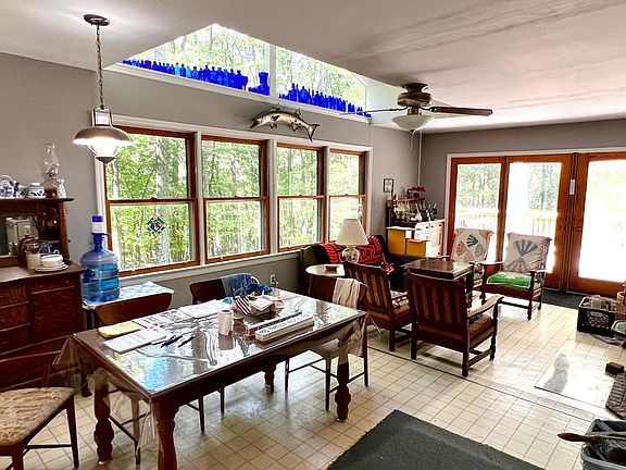 3rd image of 115 Timber Ridge Rd