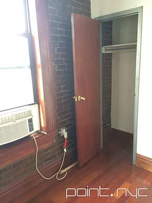 Rented by Point NYC | media 18