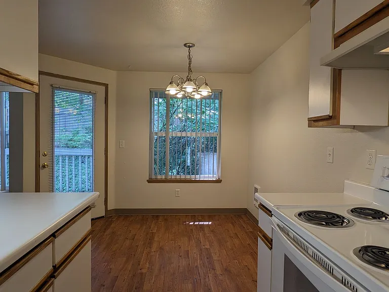 Treehill Commons — Photo 5