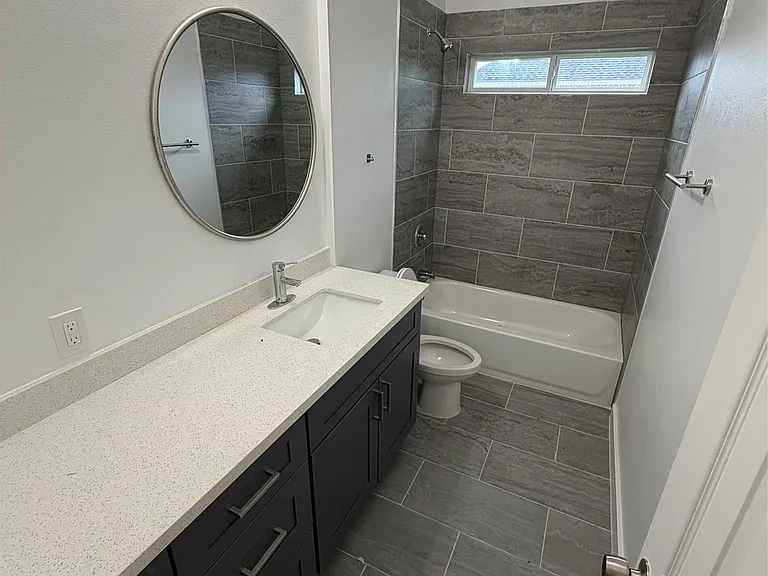 8627 Peachtree St #A — Photo 5