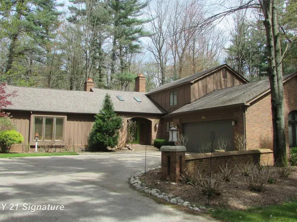 3616 White Pine Way, Midland, MI 48640
