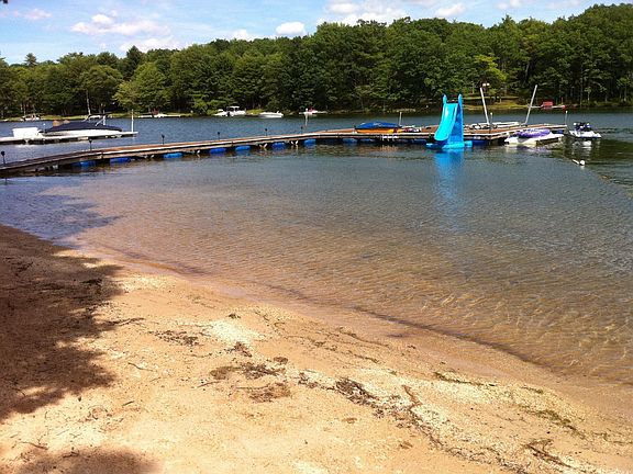 2nd image of 625 Shoreline Dr