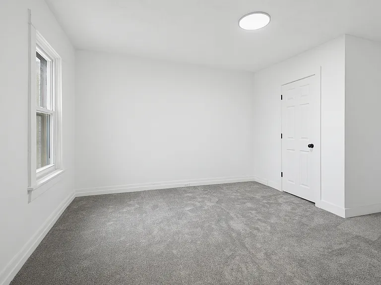 340 E Frederick St — Photo 24