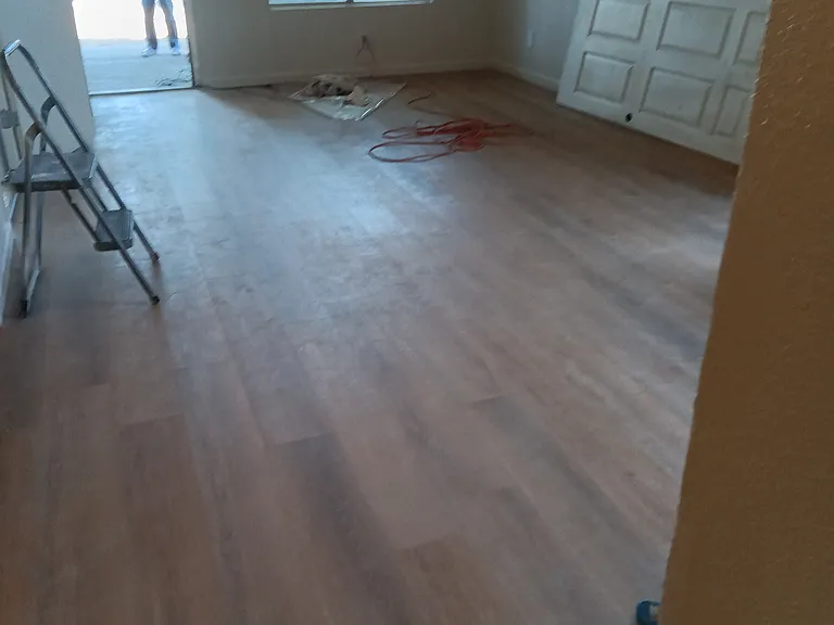292 N College Ave — Photo 3