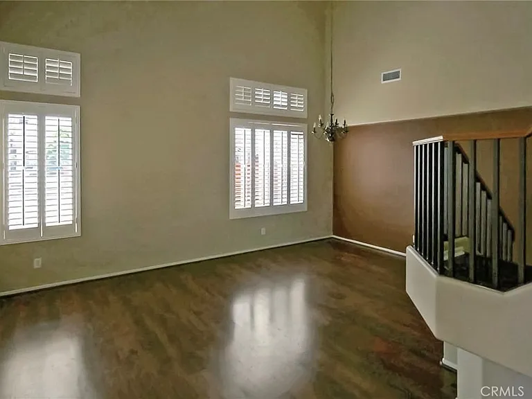 5838 Mimosa Ct — Photo 2