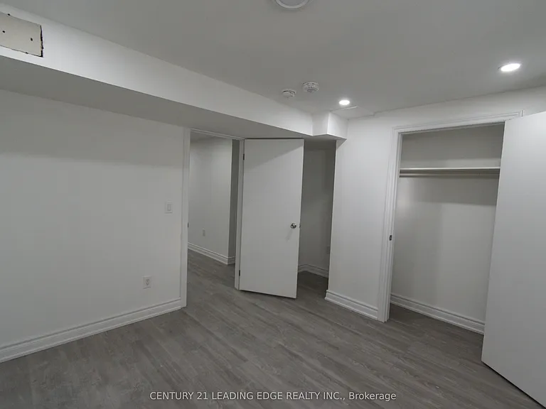 45 Lofthouse Dr — Photo 9