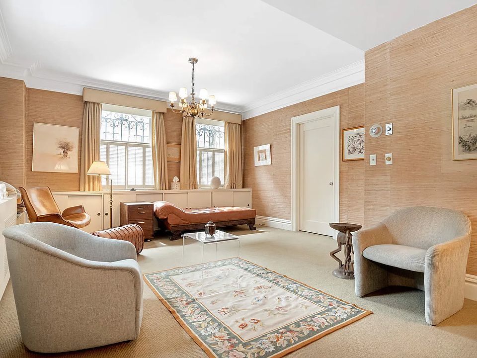 1st image of 910 Park Ave #1N