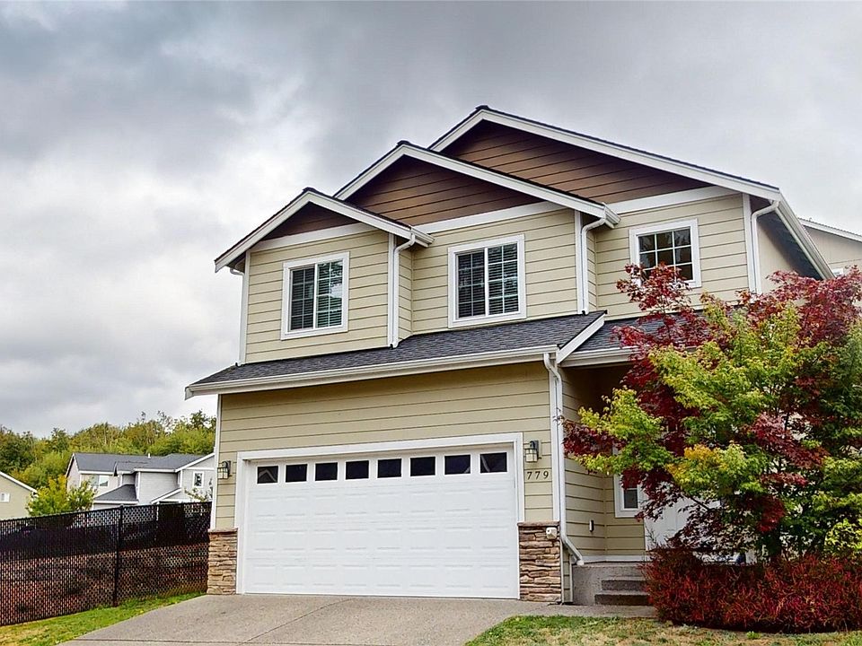 1st image of 779 Courage Court SE