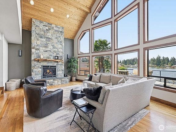 5th image of 1202 184th Avenue Ct E