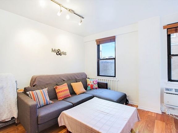 3rd image of 301 E 63rd St APT 5K