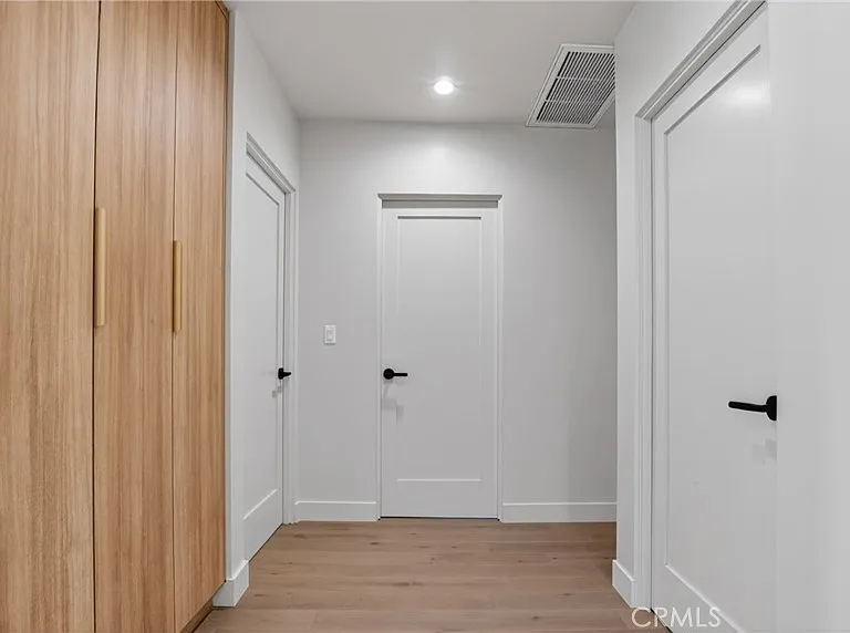 4819 Genesta — Photo 28