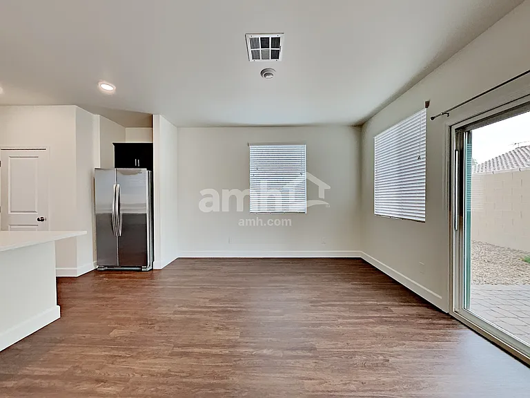 5329 Klinker Brick St — Photo 7