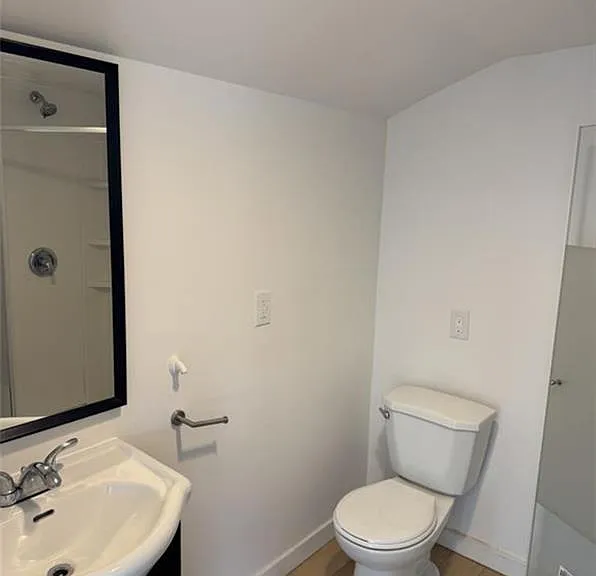 819 Frank Ave #2 — Photo 7