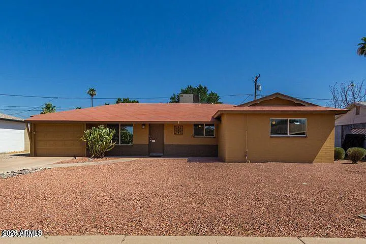 4 bed, 2.0 bath, 1524 sqft, $2,550 — Photo 3