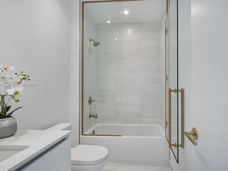 2655 S Bayshore Dr #1911 — Photo 38