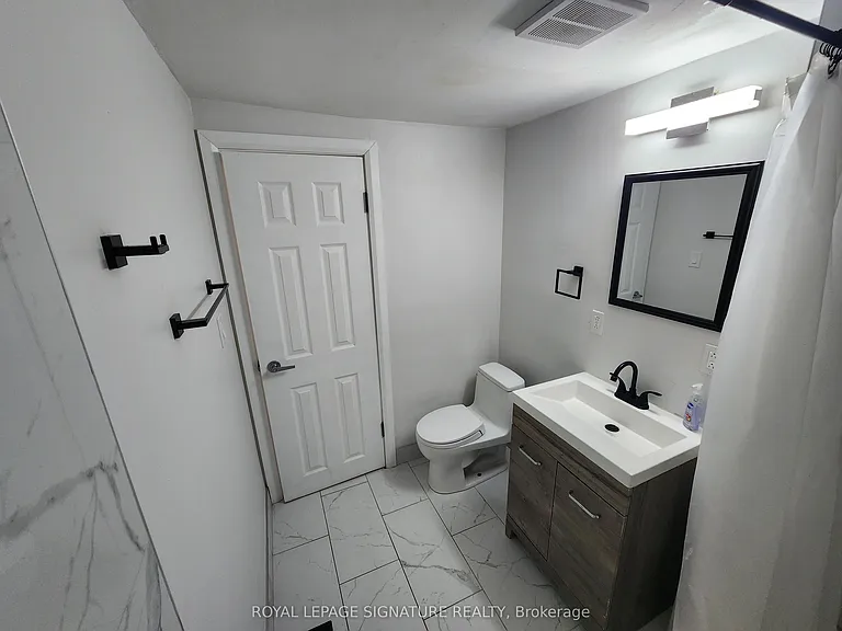 731 Saint Antoine St — Photo 15