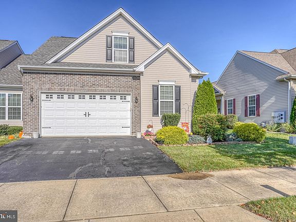 2nd image of 320 Obelisk Ln