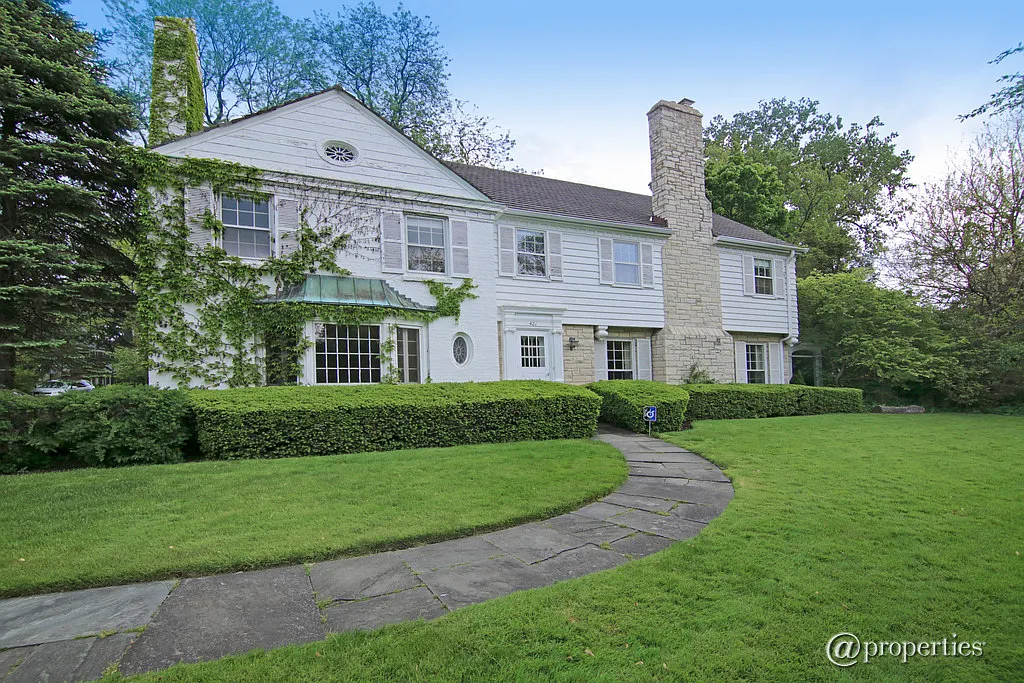 421 Sheridan Rd photo 1