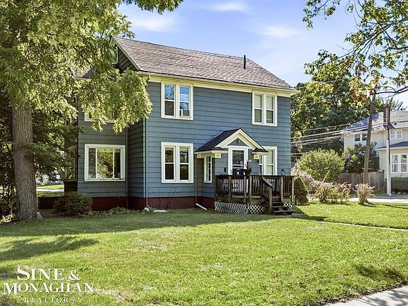 3rd image of 183 Robertson St #185