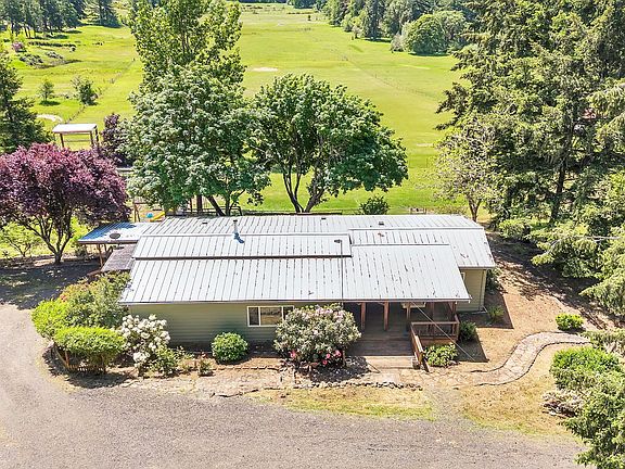 3rd image of 25014 Hall Rd