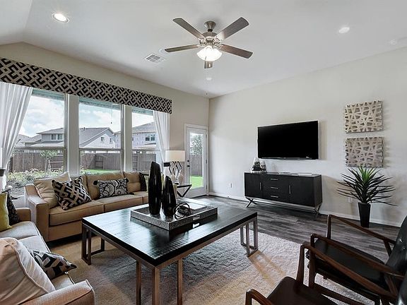 5th image of 186 Cypress Forest Dr