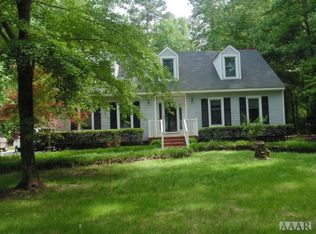 221 Albemarle Dr, Ahoskie, NC 27910