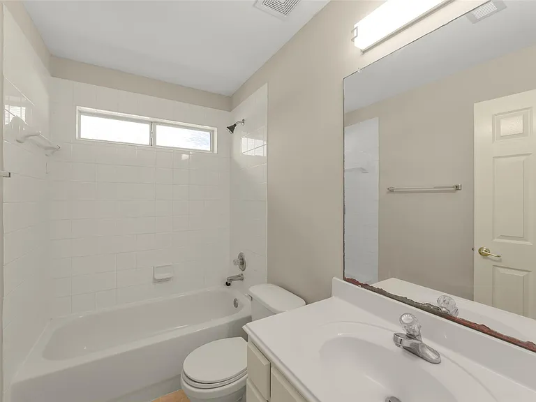 19254 Dillsbury Ct — Photo 38