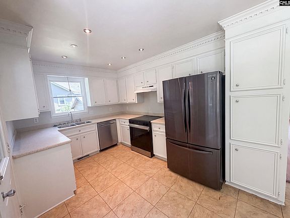 2nd image of 153 Courtney Oak Dr