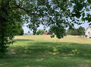 4087 E 2370th Rd, Sheridan, IL 60551