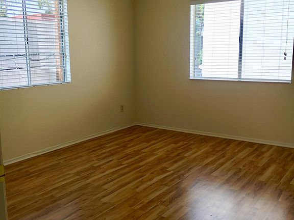 5th image of 1117 Havenhurst Dr APT 205