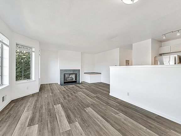 4th image of 101 Prospect Ave #A