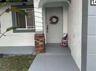 14359 SW 176th Ter, Miami, FL 33177