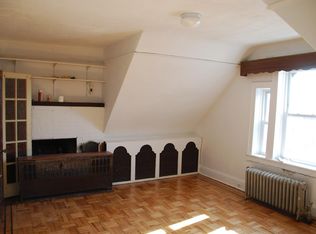 6829 Exeter St, Forest Hills, NY 11375