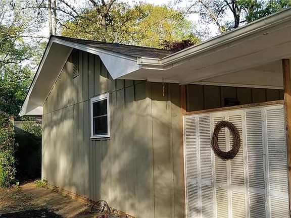 2nd image of 208 Heather Dr
