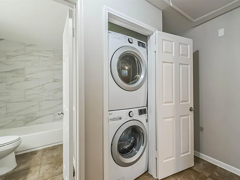 18515 Meadows Way Dr — Photo 24