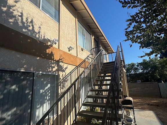 2nd image of 2630 Darwin St APT 11