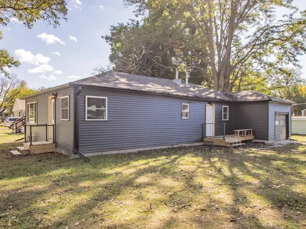 21 Avenue D W, Lake Park, IA 51347