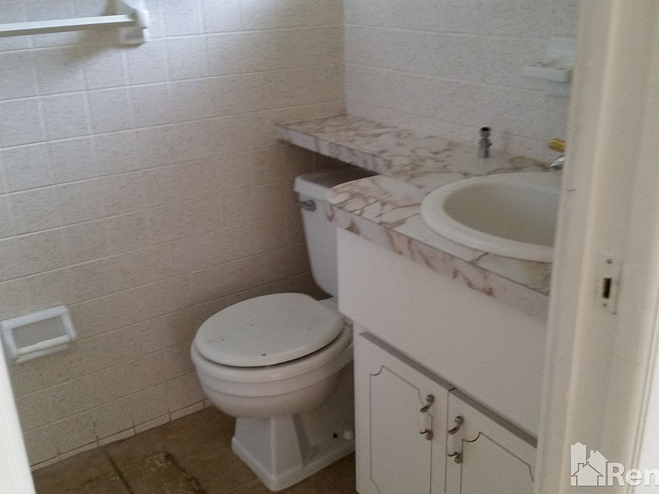 2nd image of 4624 Durney St