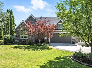 3627 Creek View Dr, Medford, OR 97504
